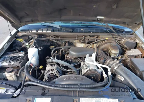 2000 GMC Sonoma Sls z USA, uszkodzony, nr VIN 1GTCS19W9Y8300458